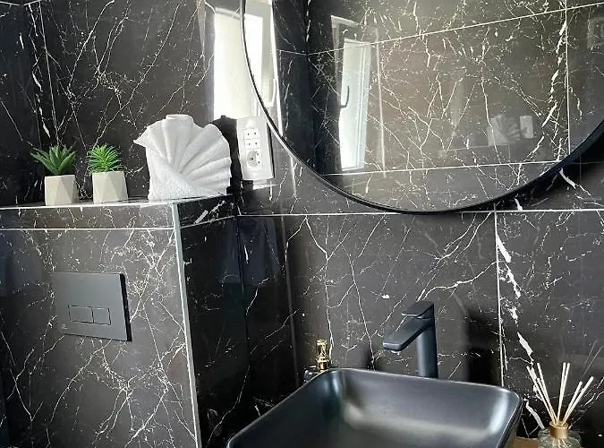 Elite - Free Parking 4* Split