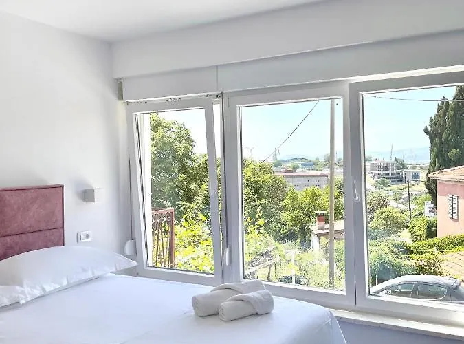 Penzion Elite - Free Parking Split